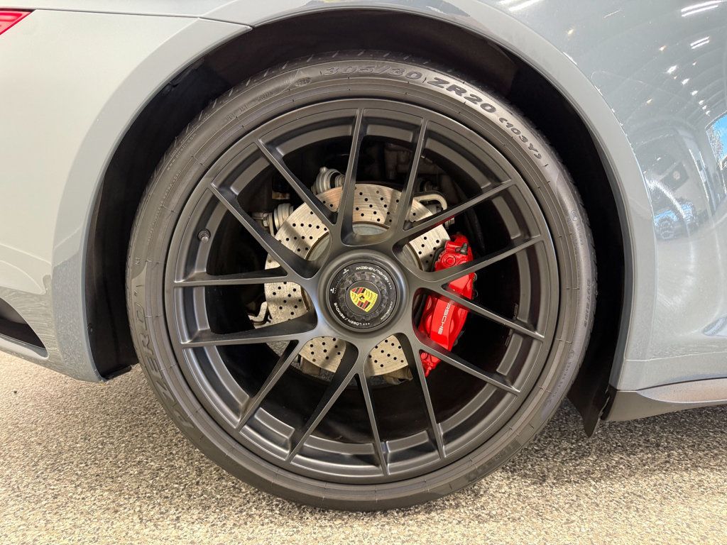 2017 Porsche 911 Carrera GTS Coupe - 23078282 - 16