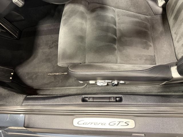 2017 Porsche 911 Carrera GTS Coupe - 23078282 - 17