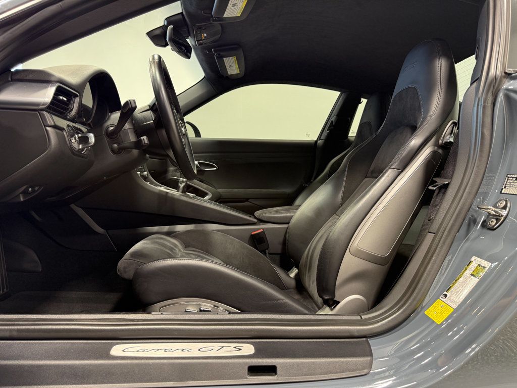 2017 Porsche 911 Carrera GTS Coupe - 23078282 - 19