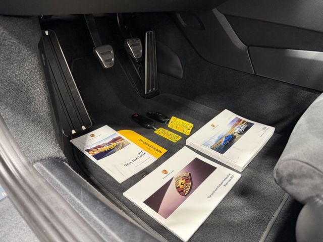 2017 Porsche 911 Carrera GTS Coupe - 23078282 - 25