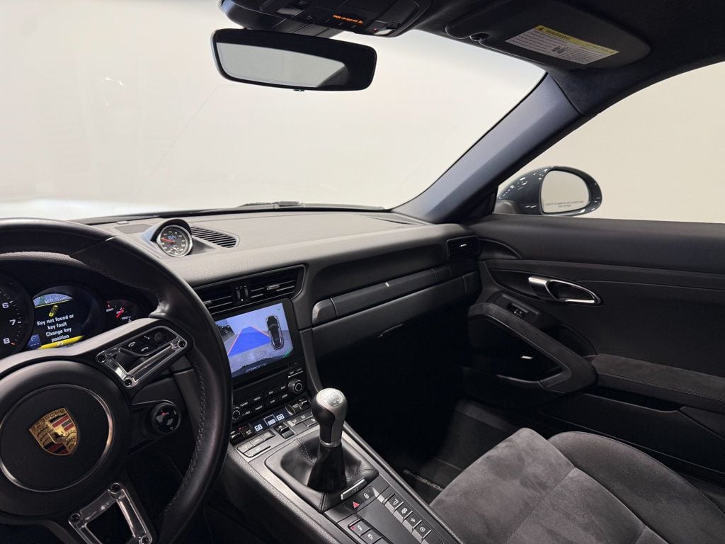 2017 Porsche 911 Carrera GTS Coupe - 23078282 - 43