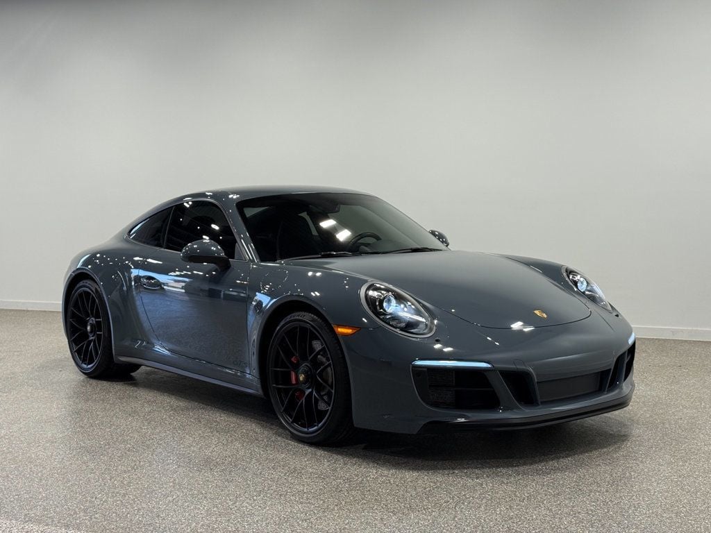 2017 Porsche 911 Carrera GTS Coupe - 23078282 - 44