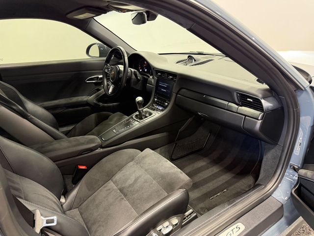 2017 Porsche 911 Carrera GTS Coupe - 23078282 - 50