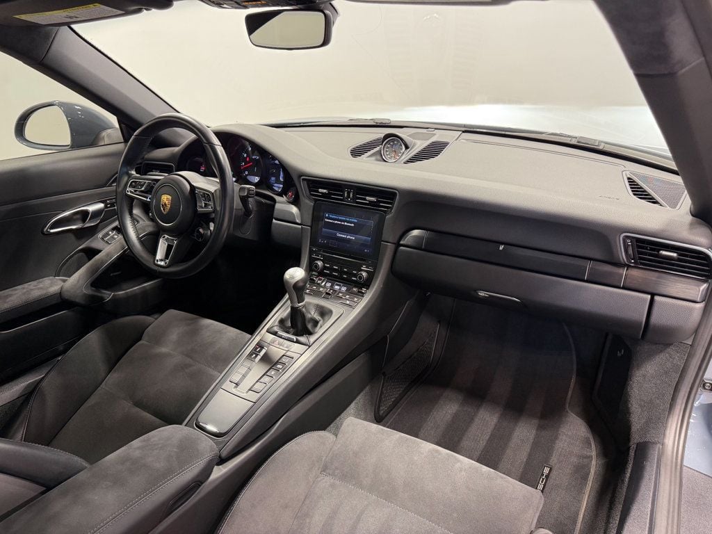 2017 Porsche 911 Carrera GTS Coupe - 23078282 - 58