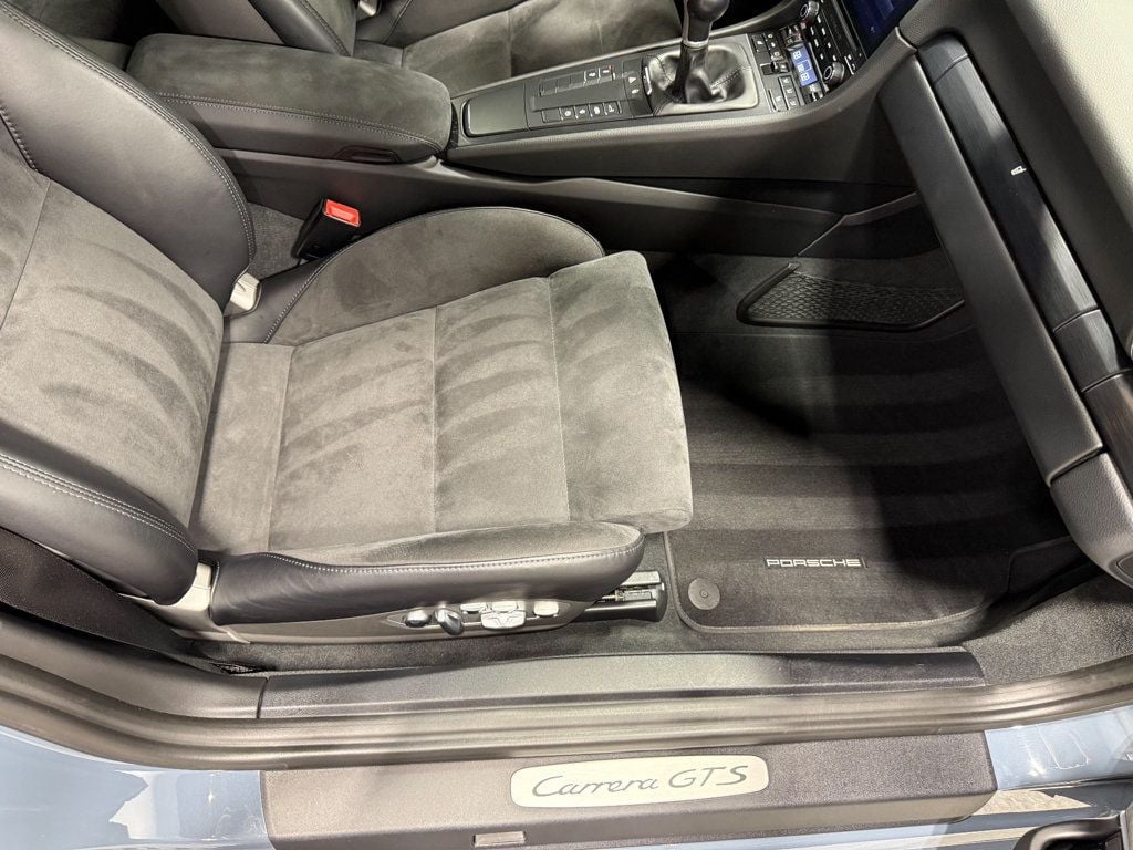 2017 Porsche 911 Carrera GTS Coupe - 23078282 - 65