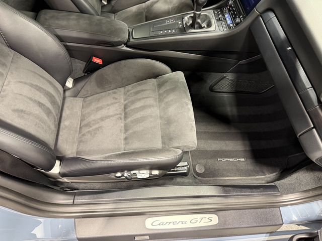 2017 Porsche 911 Carrera GTS Coupe - 23078282 - 65