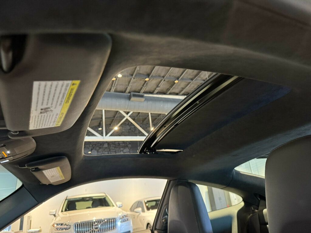 2017 Porsche 911 Carrera/MoonRoof/BoseSurroundSound/PDLS+/CarbonFiberIntPkg - 22955612 - 18