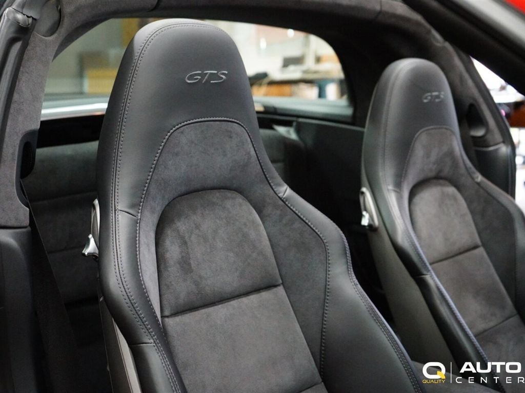 2017 Porsche 911 Targa 4 GTS - 22699130 - 35