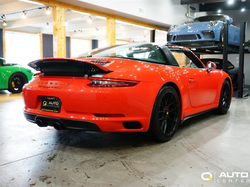 2017 Porsche 911 Targa 4 GTS - 22699130 - 4