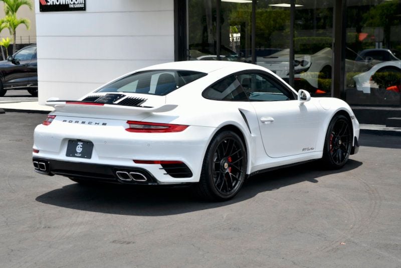 2017 Porsche 911 Turbo Coupe - 22444860 - 15