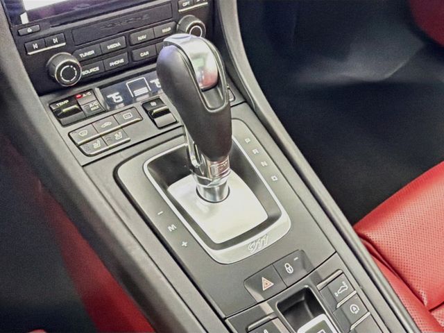 2017 Porsche 911 Turbo Coupe - 23094199 - 22