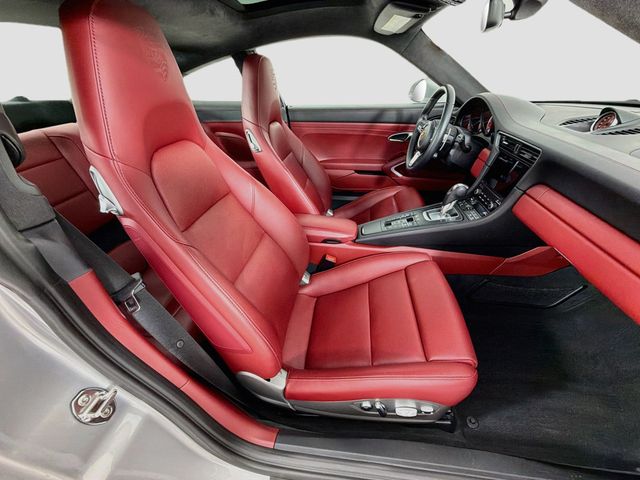 2017 Porsche 911 Turbo Coupe - 23094199 - 29