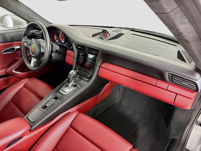 2017 Porsche 911 Turbo Coupe - 23094199 - 30