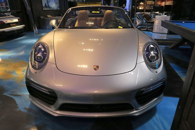2017 Porsche 911 Turbo S Cabriolet - 22739751 - 11