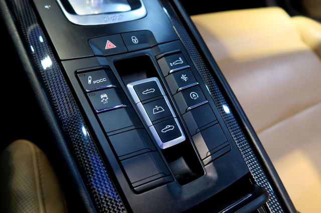 2017 Porsche 911 Turbo S Cabriolet - 22739751 - 24