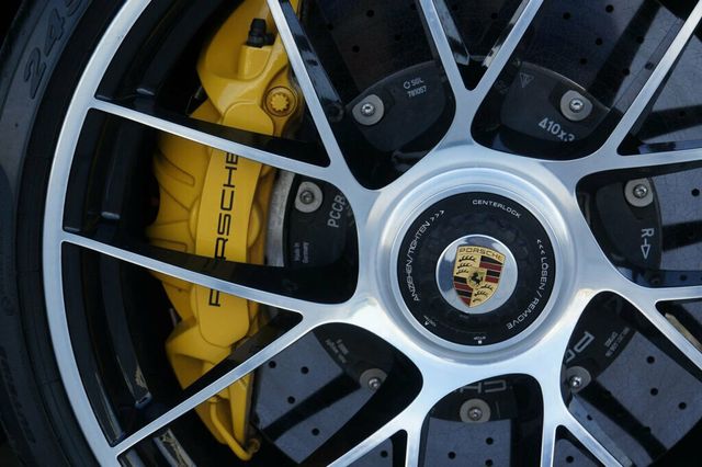 2017 Porsche 911 Turbo S Cabriolet - 23061856 - 15