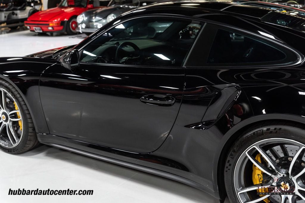 2017 Porsche 911 Turbo S Coupe - 22731956 - 40