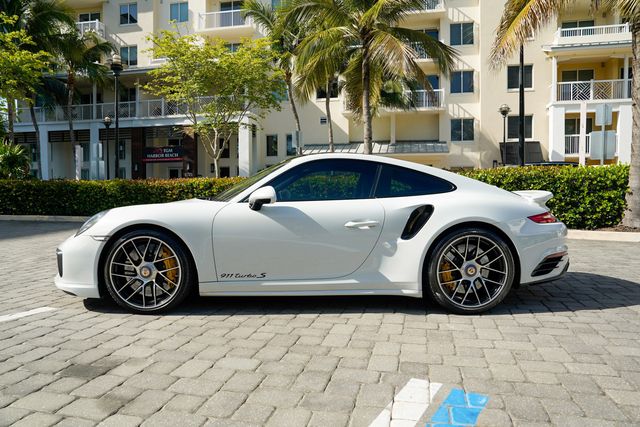 2017 Porsche 911 Turbo S Coupe - 23076160 - 10
