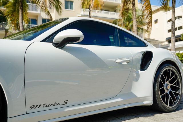 2017 Porsche 911 Turbo S Coupe - 23076160 - 12