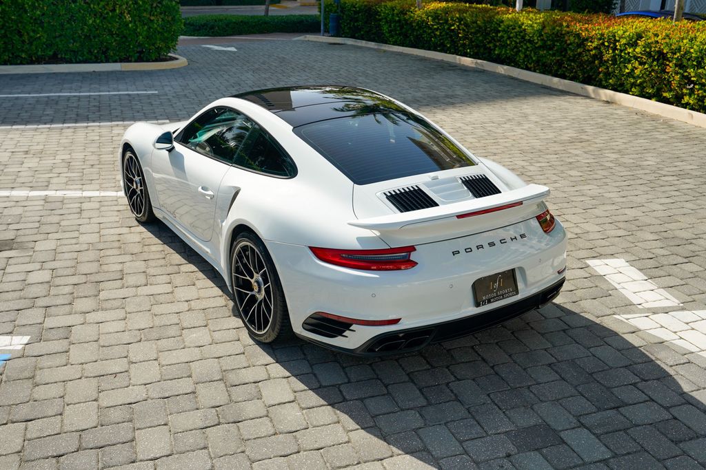 2017 Porsche 911 Turbo S Coupe - 23076160 - 18