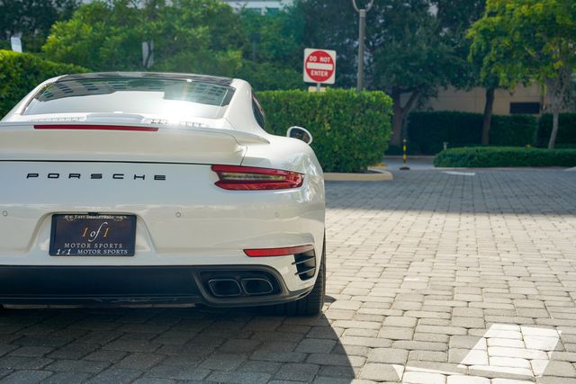 2017 Porsche 911 Turbo S Coupe - 23076160 - 25