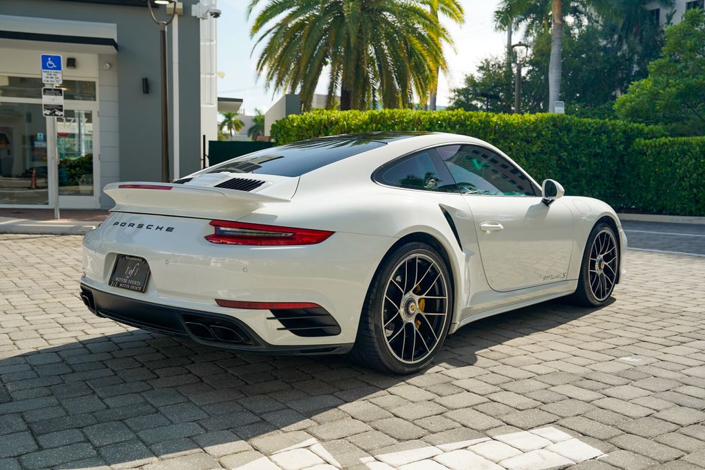 2017 Porsche 911 Turbo S Coupe - 23076160 - 27