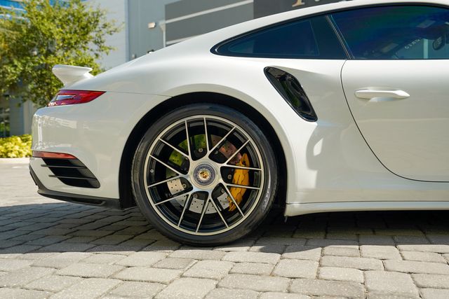 2017 Porsche 911 Turbo S Coupe - 23076160 - 30