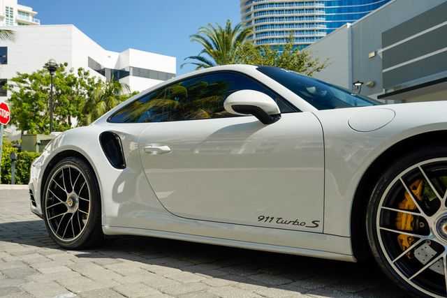 2017 Porsche 911 Turbo S Coupe - 23076160 - 37