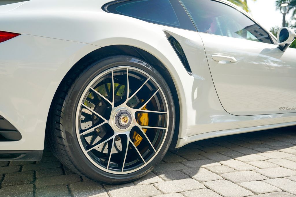 2017 Porsche 911 Turbo S Coupe - 23076160 - 49