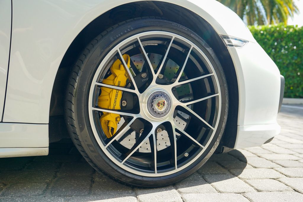 2017 Porsche 911 Turbo S Coupe - 23076160 - 50