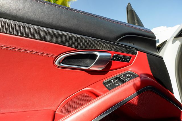 2017 Porsche 911 Turbo S Coupe - 23076160 - 53