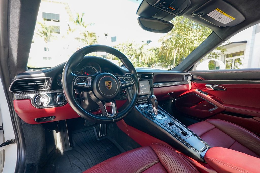 2017 Porsche 911 Turbo S Coupe - 23076160 - 60