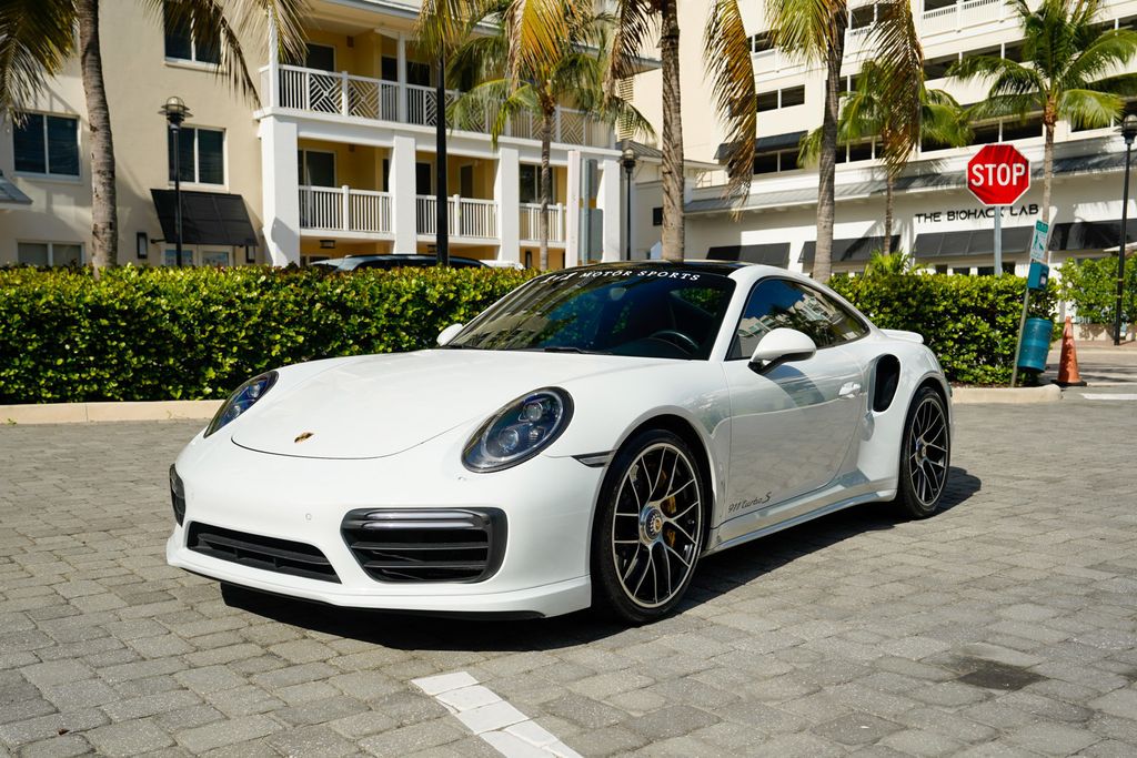 2017 Porsche 911 Turbo S Coupe - 23076160 - 6