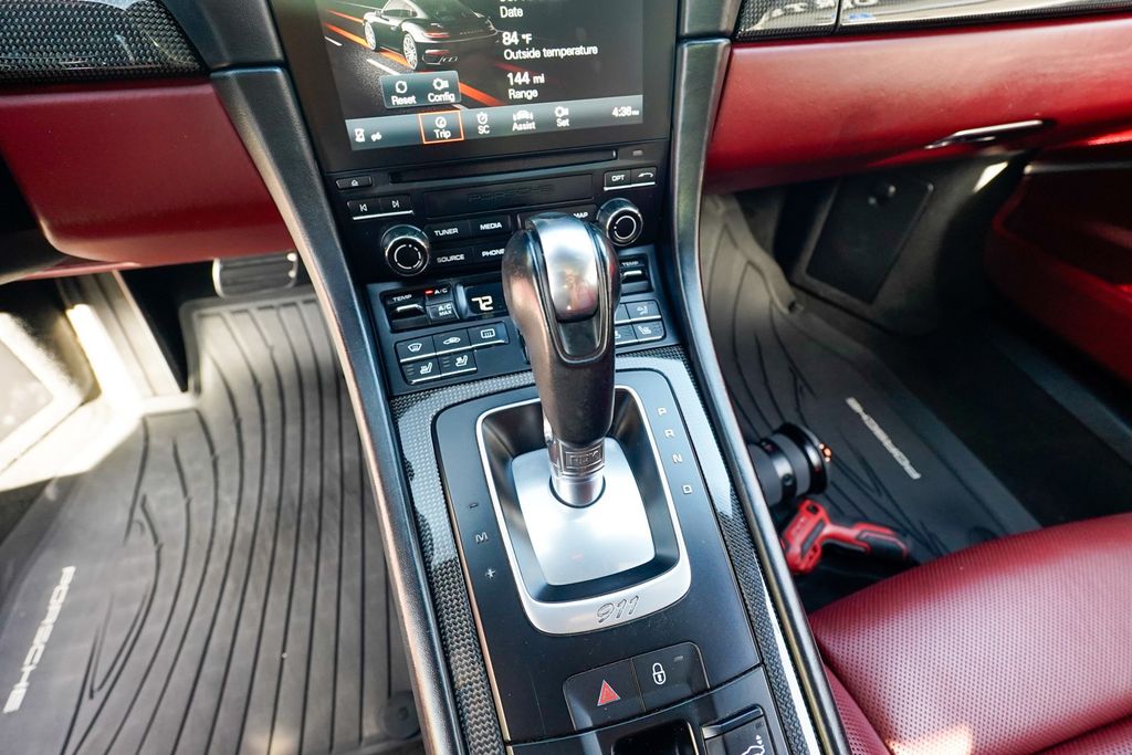 2017 Porsche 911 Turbo S Coupe - 23076160 - 70