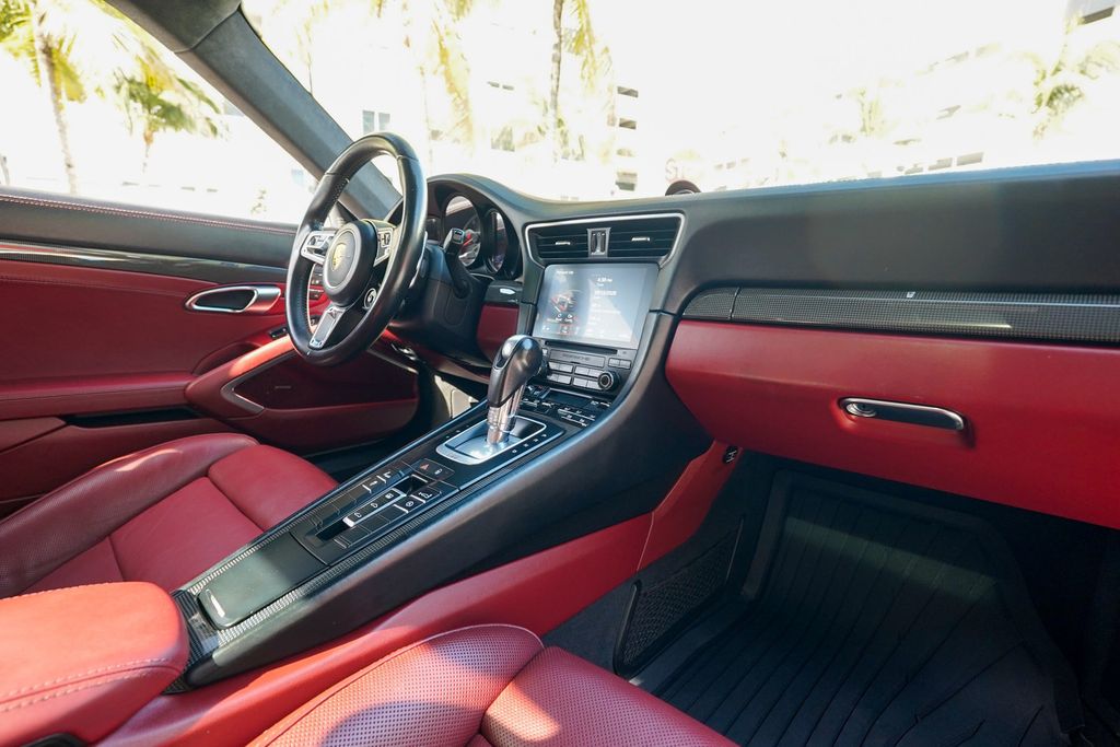 2017 Porsche 911 Turbo S Coupe - 23076160 - 84