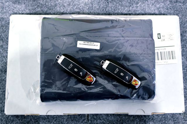 2017 Porsche 911 TARGA 4S WHITE...1,525 MILES...AMAZING!! - 22957098 - 38