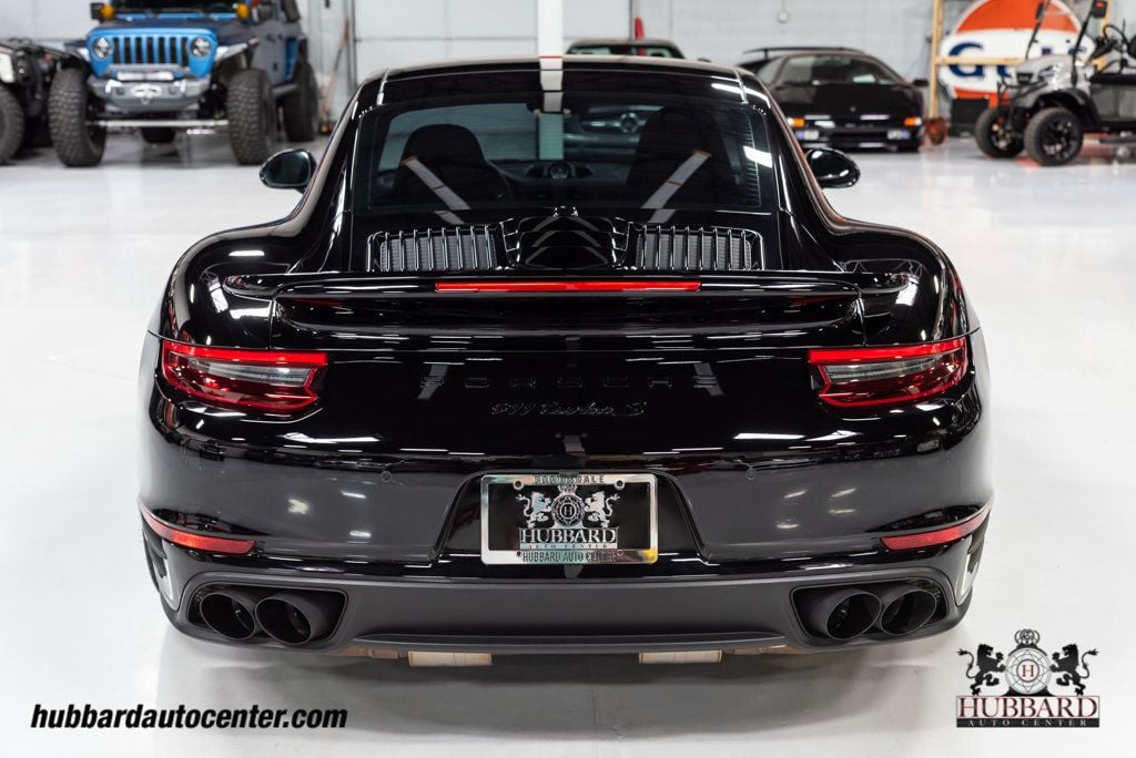 2017 Porsche 911 Turbo S Turbo S Coupe - 22731956 - 32