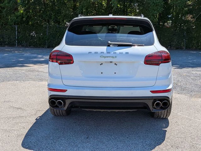 2017 Porsche Cayenne S E-Hybrid Platinum Edition's photo