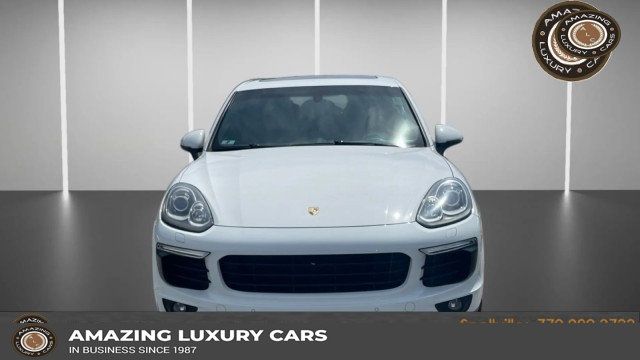 2017 Porsche Cayenne Platinum Edition's photo