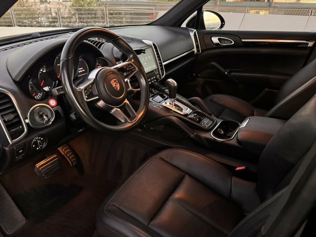 2017 Porsche Cayenne Cayenne Platinum, New tires, Just serviced - 23099390 - 16