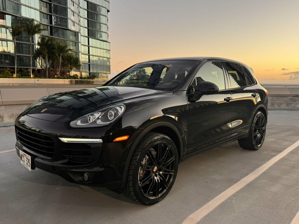 2017 Porsche Cayenne Cayenne Platinum, New tires, Just serviced - 23099390 - 23