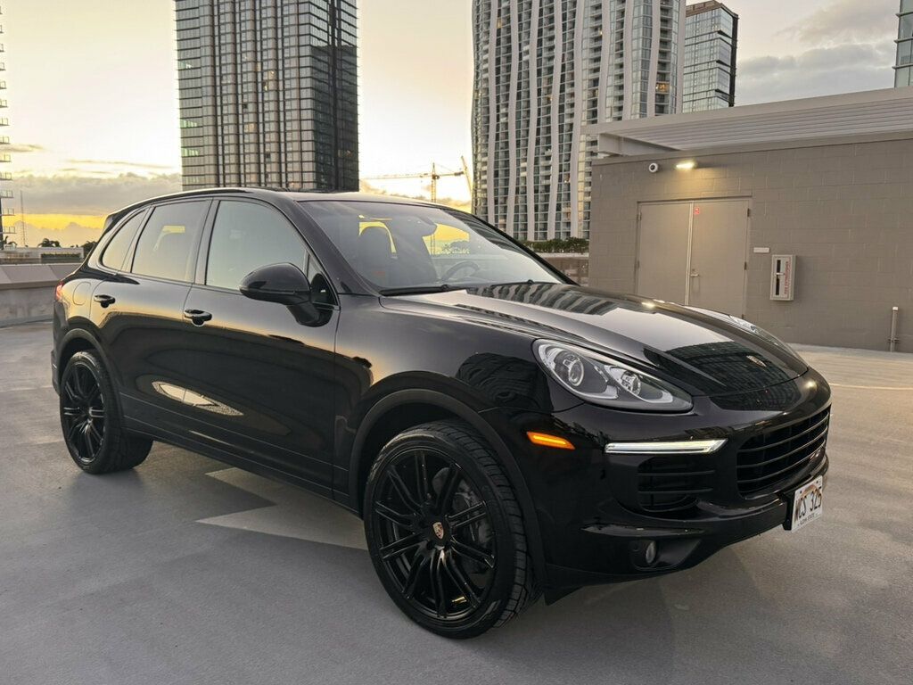 2017 Porsche Cayenne Cayenne Platinum, New tires, Just serviced - 23099390 - 2