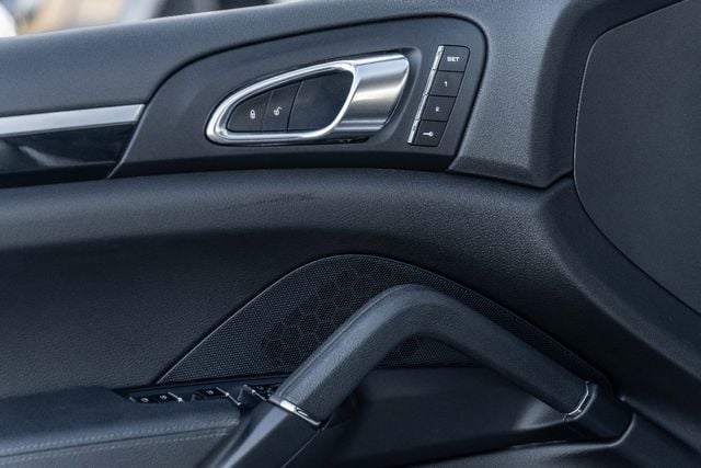 2017 Porsche Cayenne E-HYBRID PREMIUM PACKAGE PLUS! - 22312151 - 16