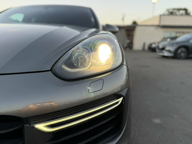 2017 Porsche Cayenne GTS AWD - 23071050 - 24