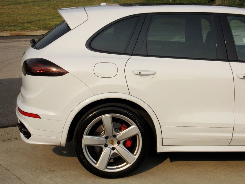 2017 Porsche Cayenne GTS AWD - 21968562 - 10