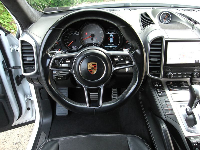 2017 Porsche Cayenne GTS AWD - 21968562 - 20