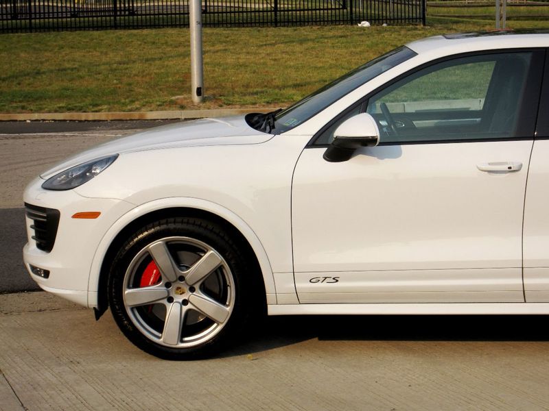 2017 Porsche Cayenne GTS AWD - 21968562 - 6