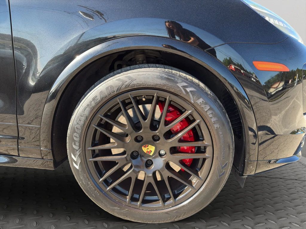 2017 Porsche Cayenne GTS AWD - 23003256 - 31