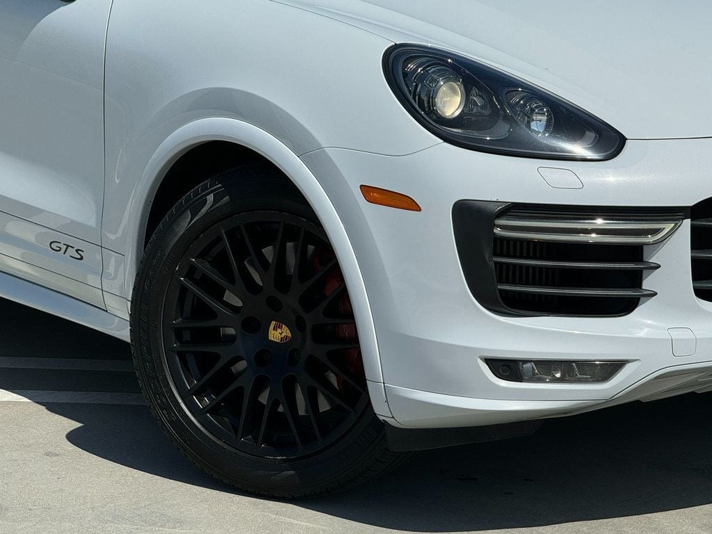 2017 Porsche Cayenne GTS AWD - 22579169 - 3