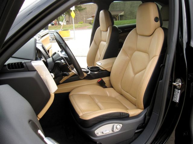 2017 Porsche Cayenne Platinum Edition AWD - 22928290 - 17